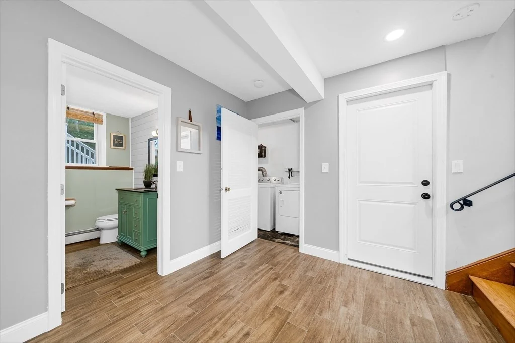 Photo of 8 Willowdale Dr