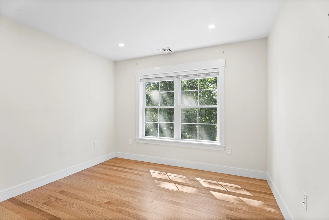 Photo of 30 Valmor St