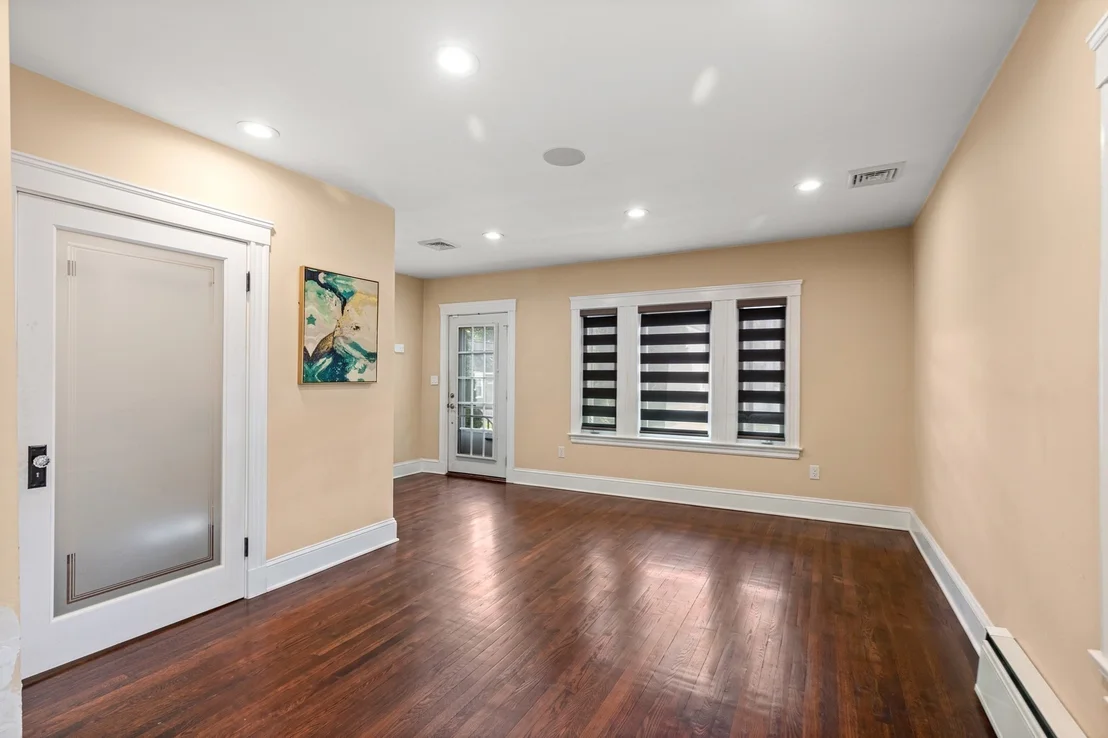 Photo of 34 Farrington Ave