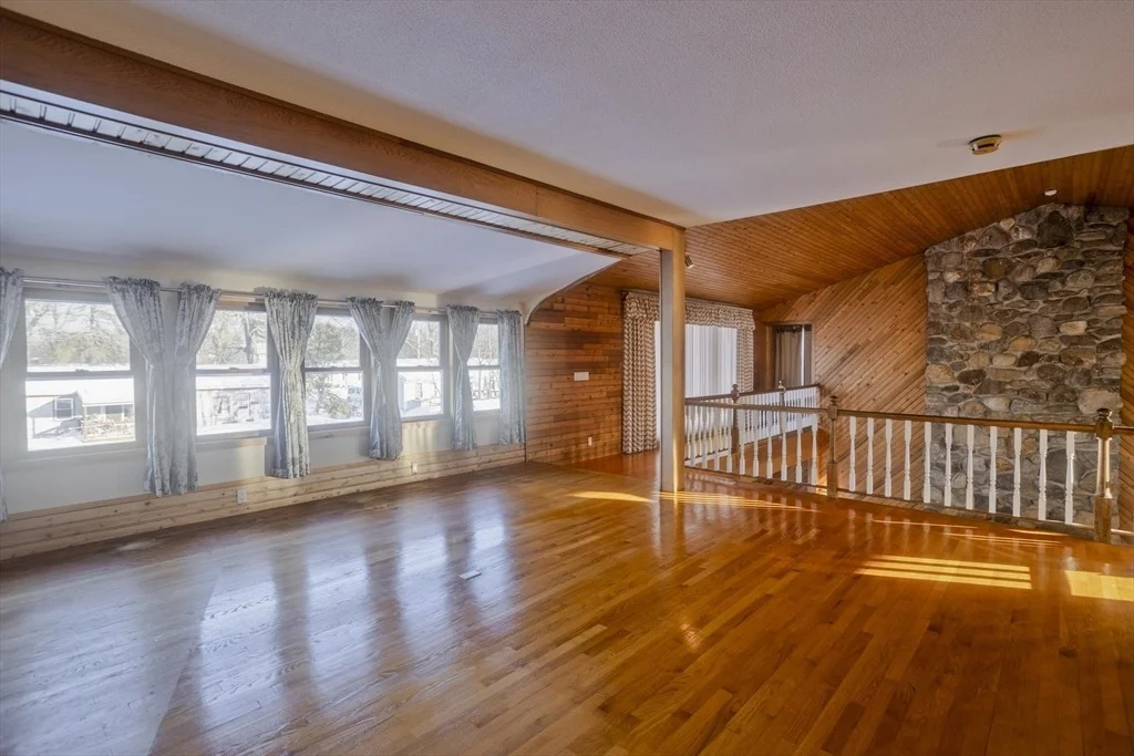 Photo of 119 Oakridge St.