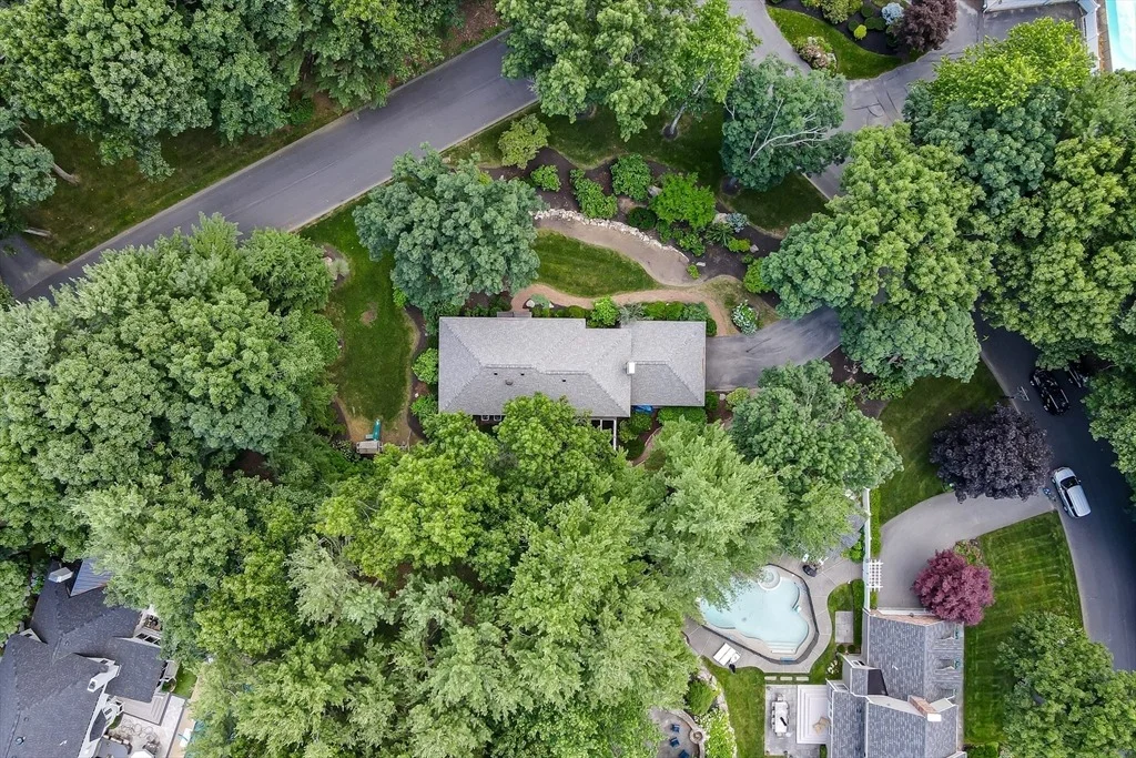 Photo of 28 Smithshire Estates