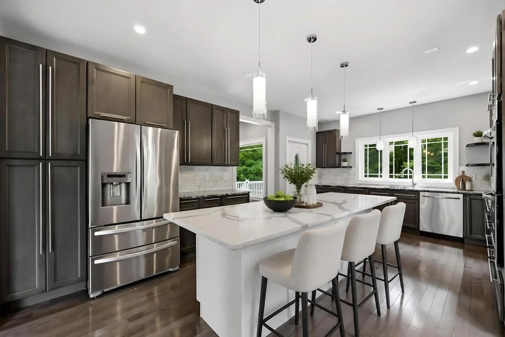 Photo of 270 Barton Ave