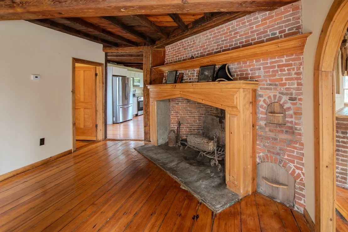 Photo of 183 Main St