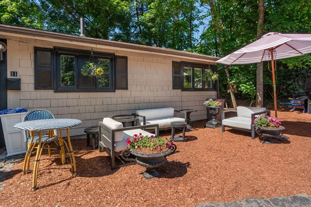 Photo of 11 Ruth Dr