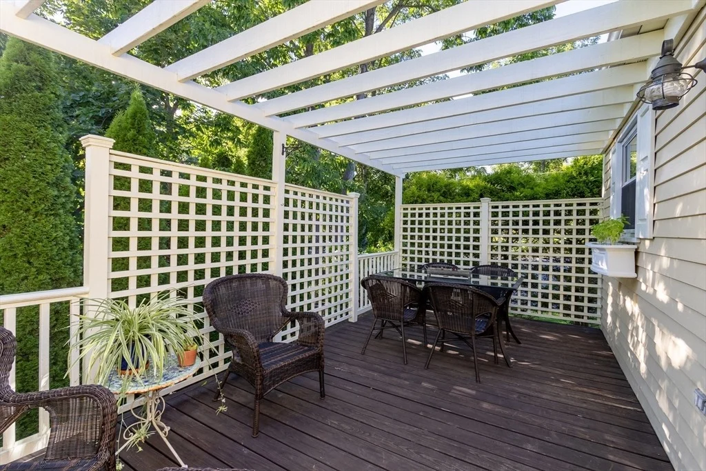 Photo of 298 Torrey Rd