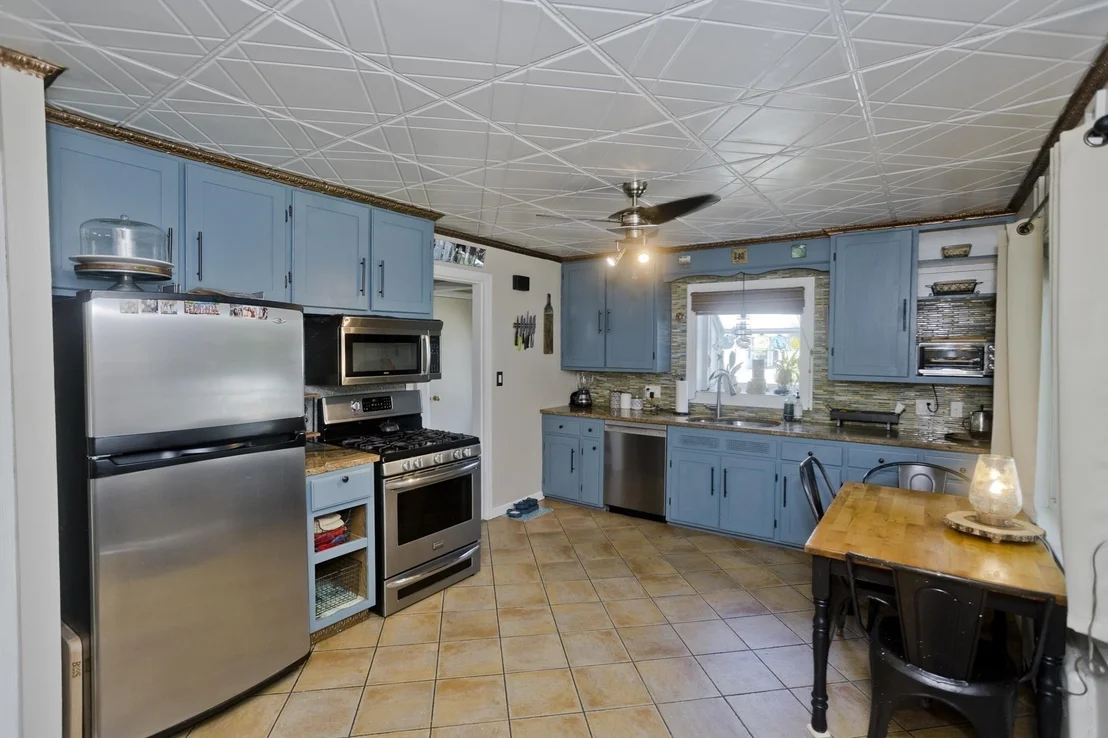 Photo of 65 Beauchamp Terr.