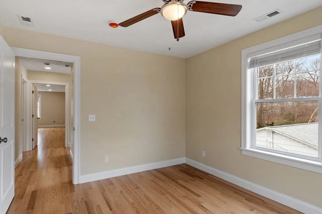 Photo of 23 Leslie Rd