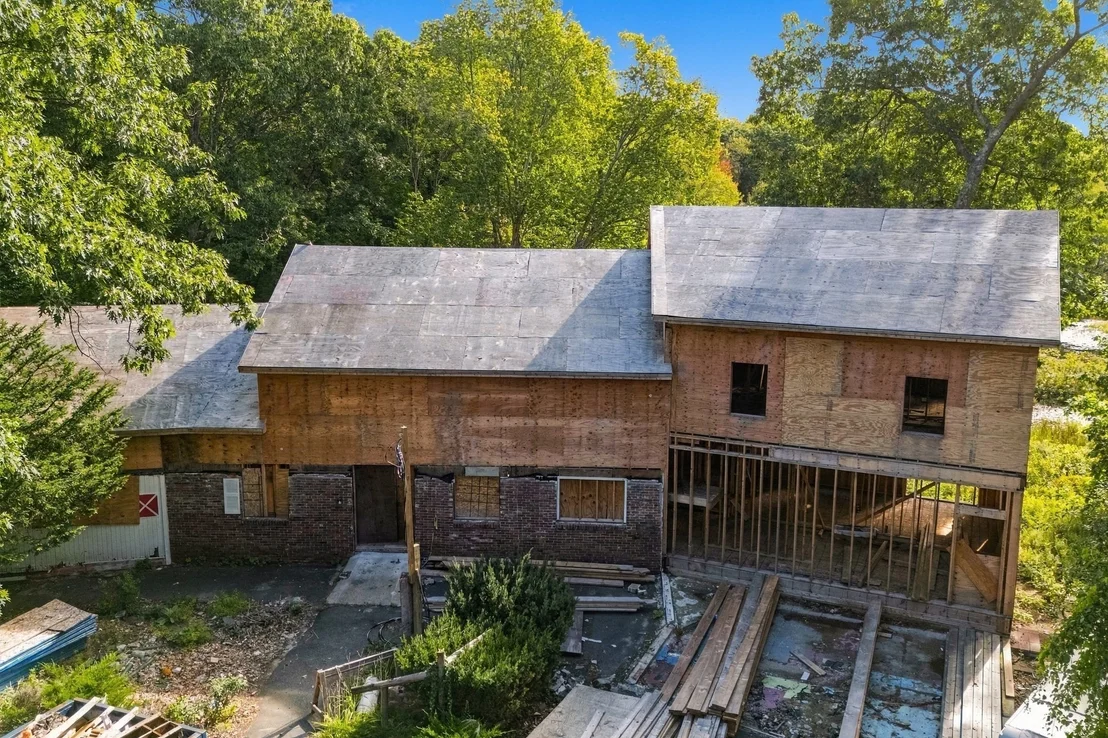Photo of 47 Riverside Dr