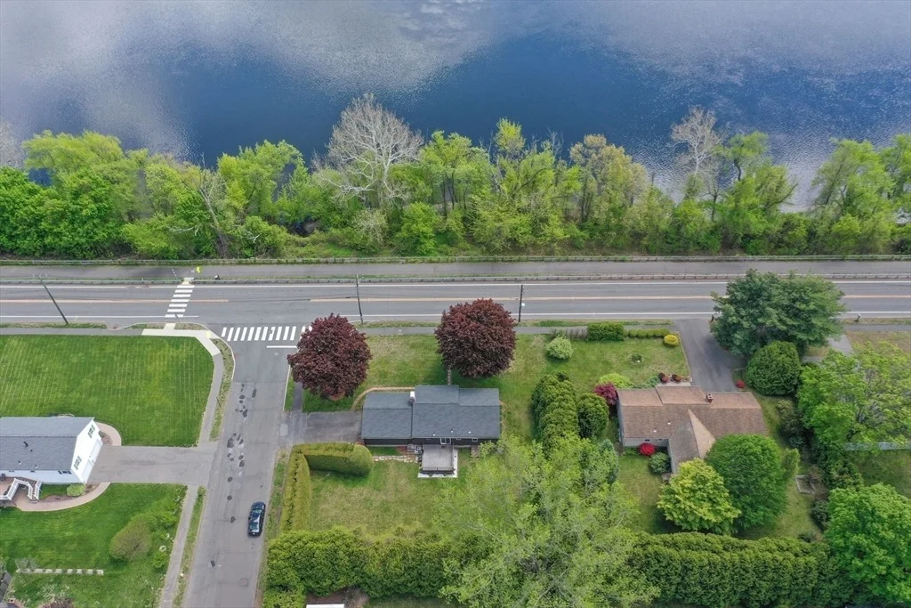 Photo of 629 River Road