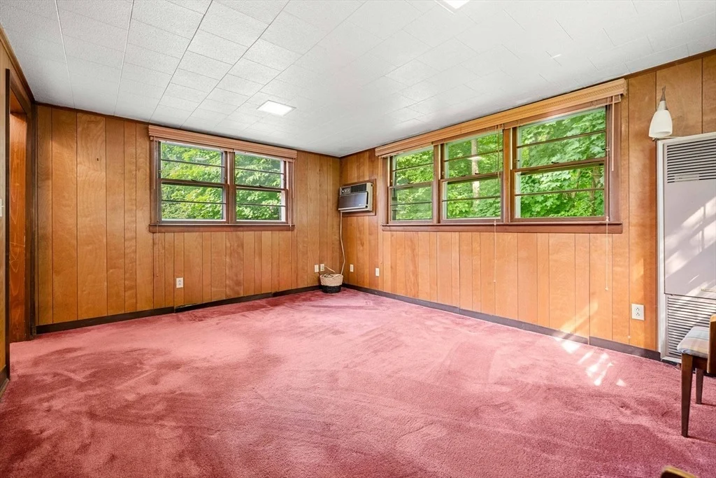 Photo of 12 Raylen Ave