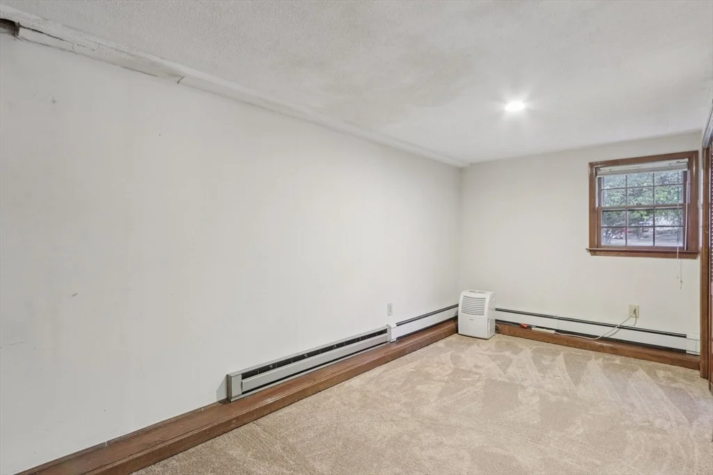 Photo of 8 Glenn Dr