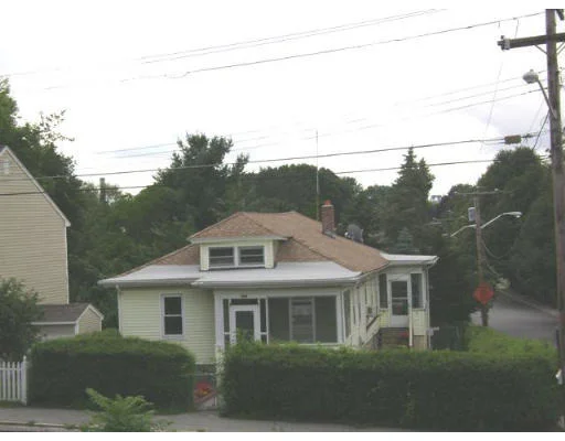 Photo of 972 Bridge Street