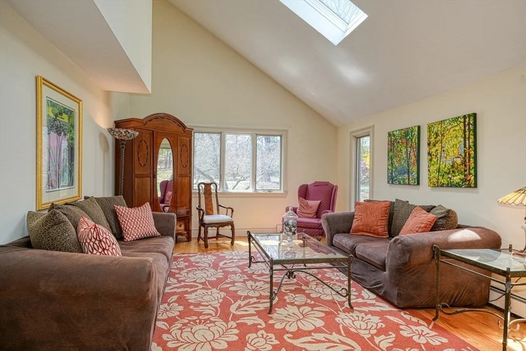 Photo of 166 Willowgate Rise