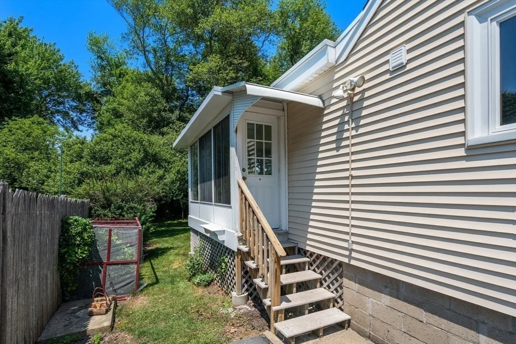 Photo of 1080 Ocean St