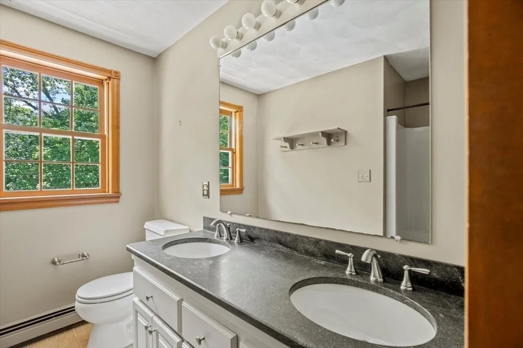 Photo of 12 Coombs Cir
