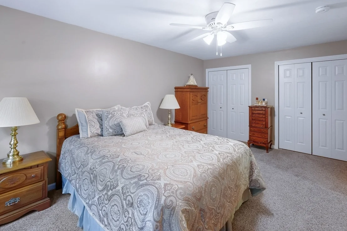 Photo of 14 Oak Cir