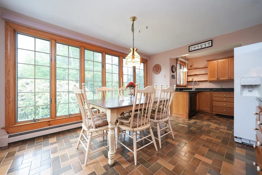 Photo of 51 Manitoba Rd