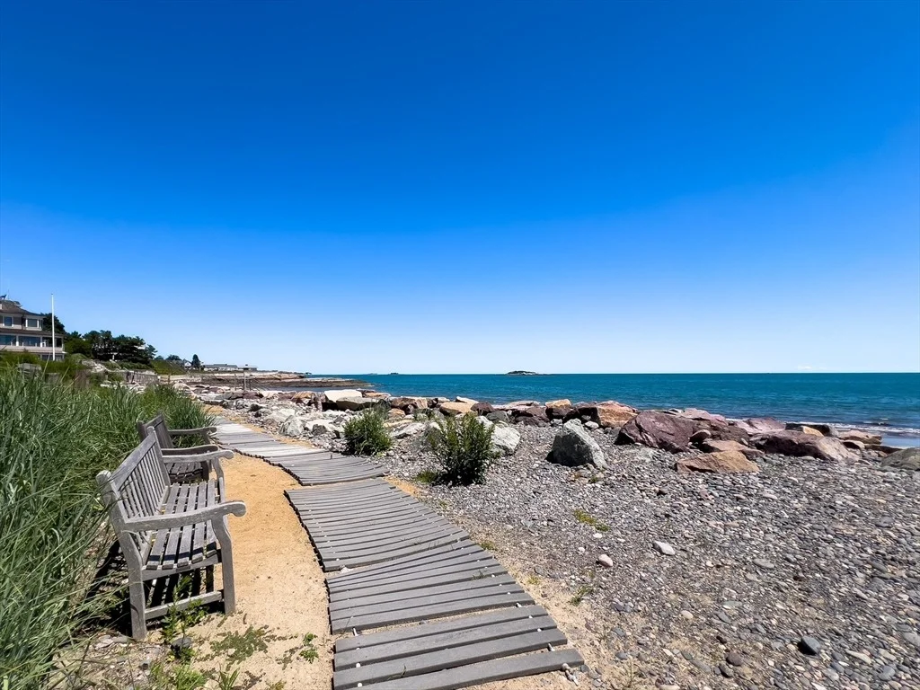 Photo of 21 Preston Beach Rd