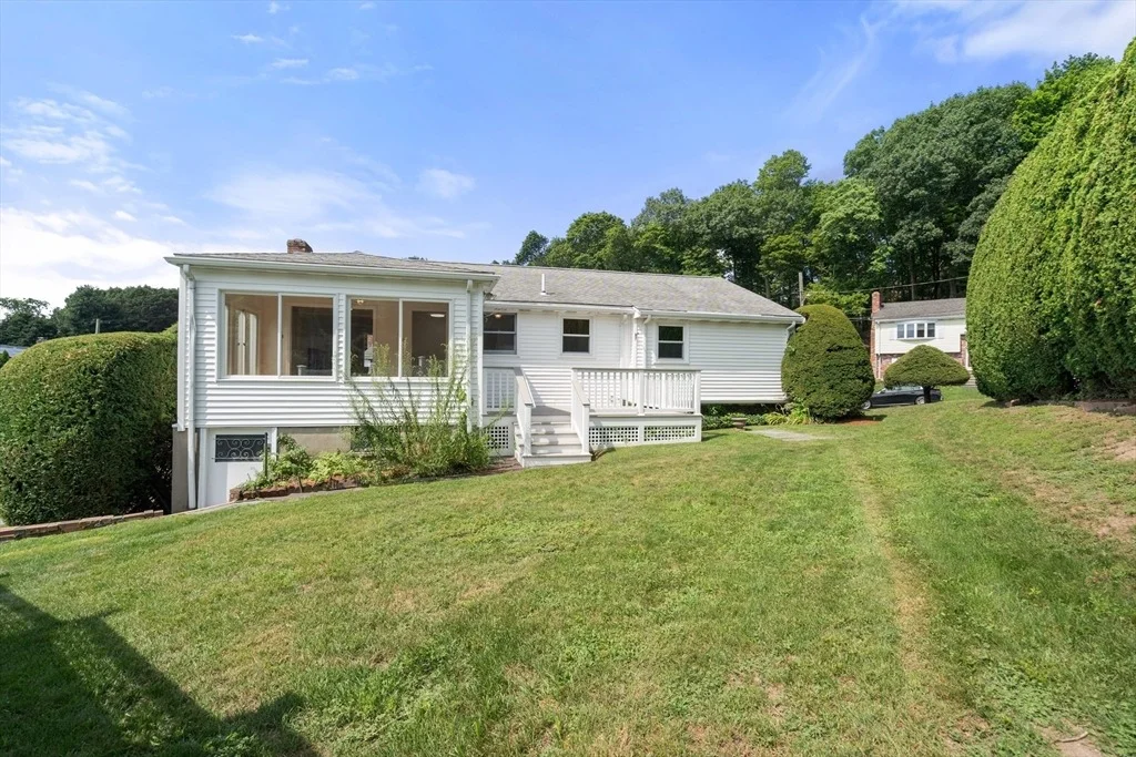 Photo of 31 Phillips Cir