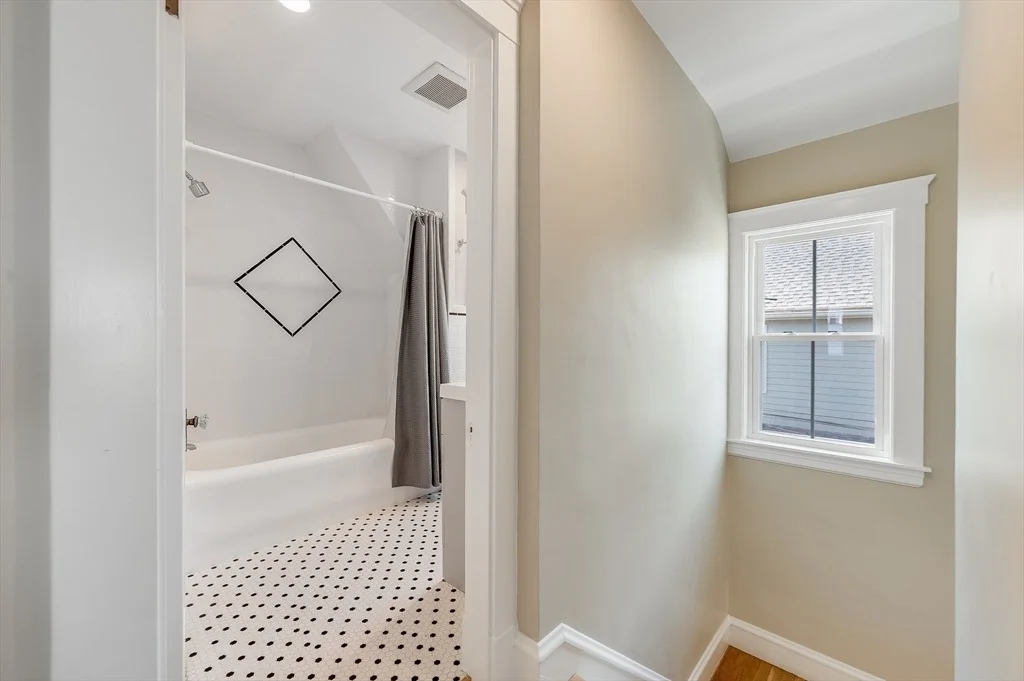 Photo of 8 Riverside Ave
