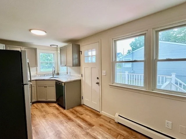 Photo of 219 Clarendon Ave