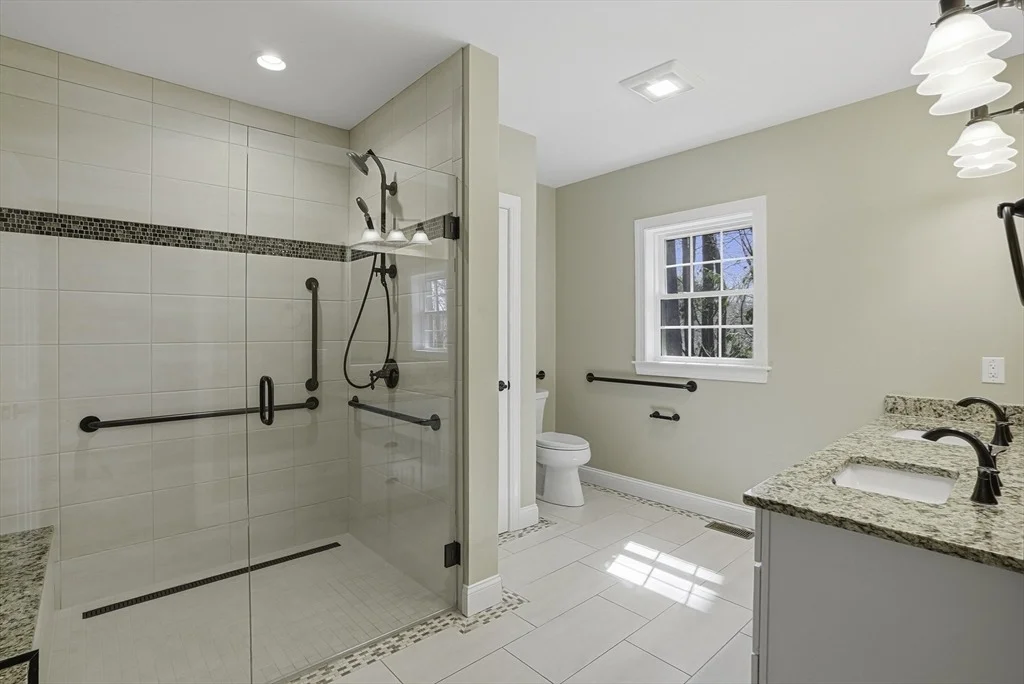 Photo of 11 Fairway Dr