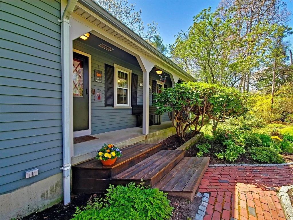 Photo of 8 Schooner Ln