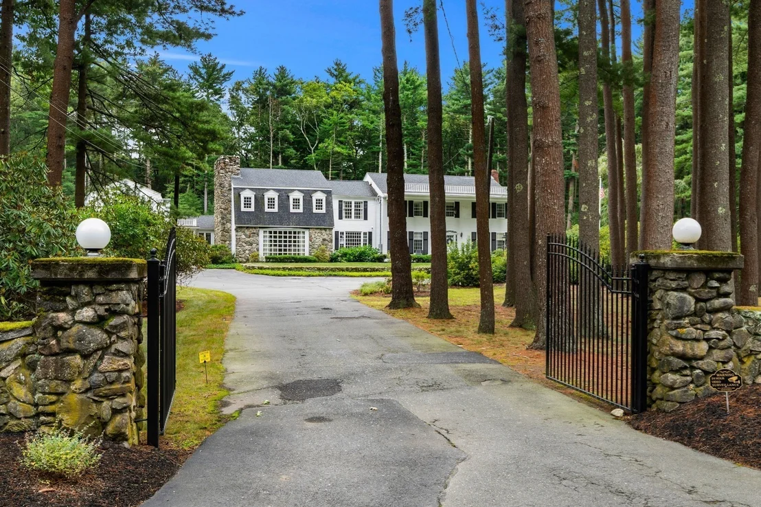 Photo of 28 Pineswamp Rd
