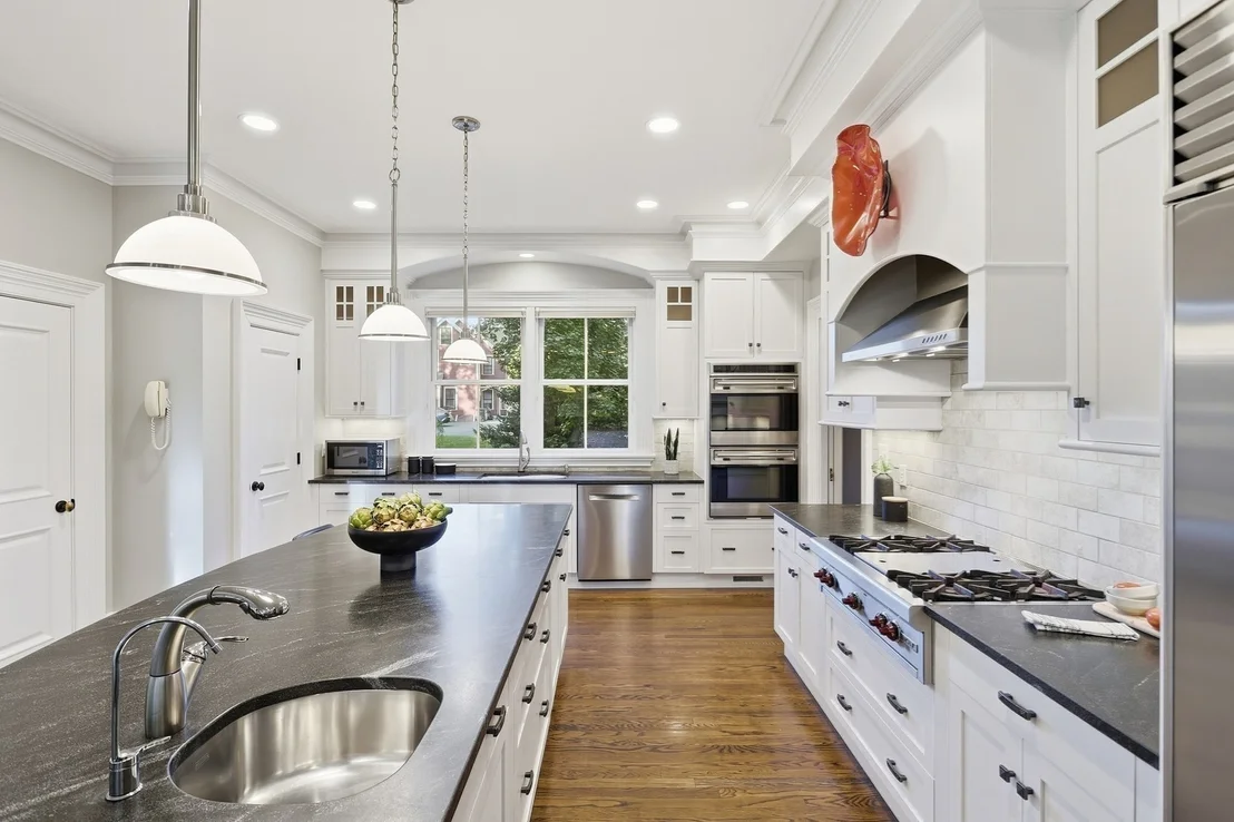 Photo of 7 Locust Avenue