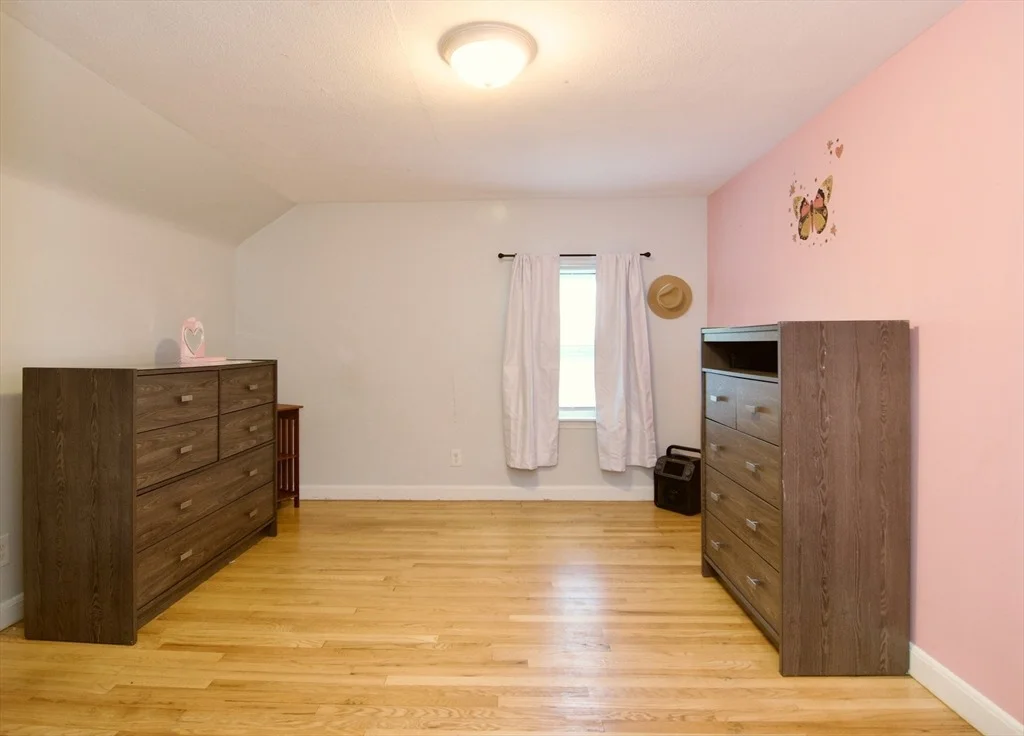 Photo of 55 Bridle Path Rd