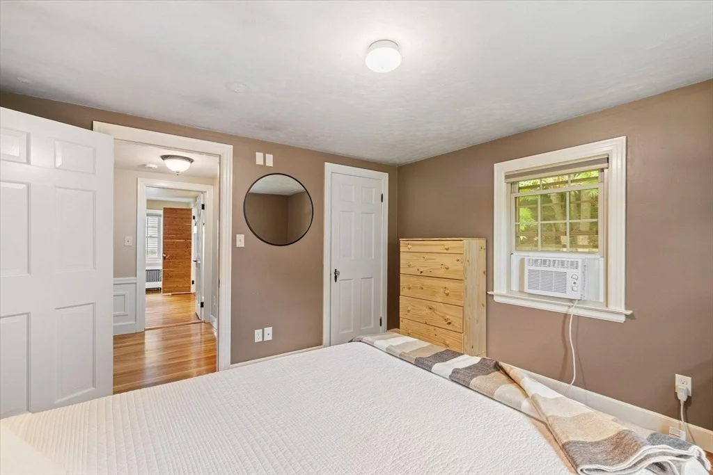 Photo of 30 Saint Elmo Rd