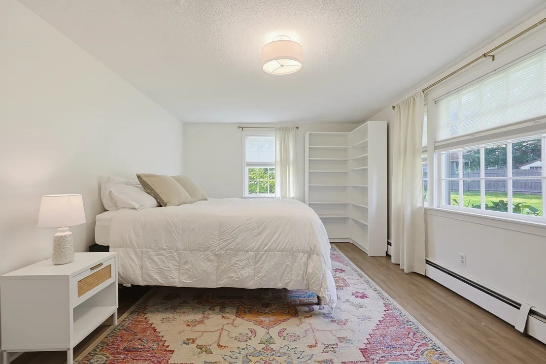 Photo of 10 Howe Circle