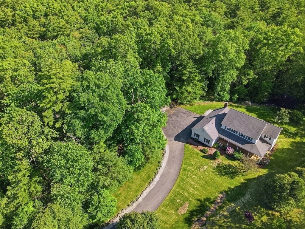 Photo of 27 Greentree Lane