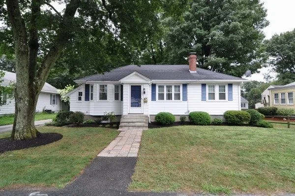 Photo of 12 Oak Knoll