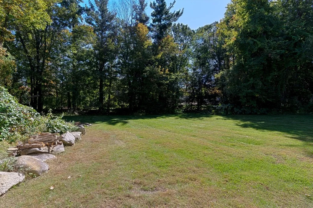 Photo of 34 Putnam Lane