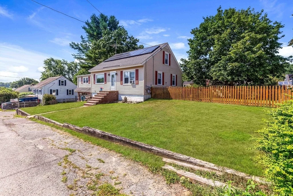 Photo of 48 Long Pond Dr