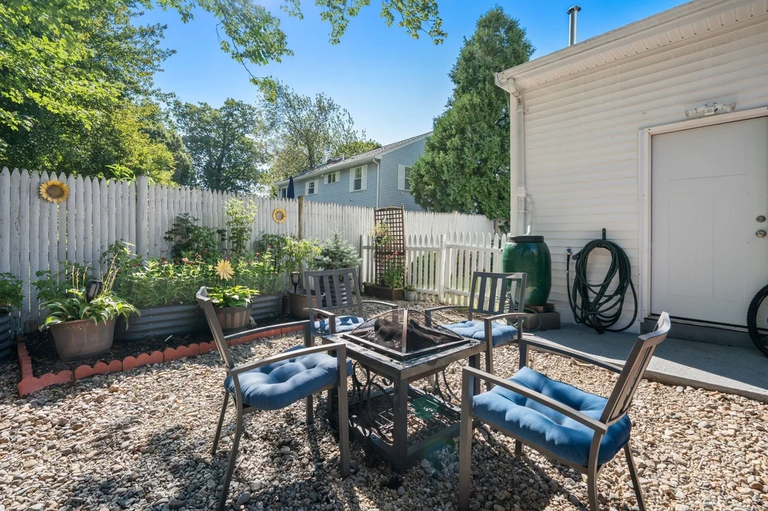 Photo of 33 Plant Rd