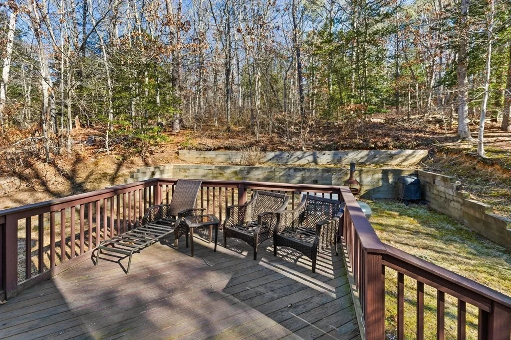 Photo of 73 Deerfield Rd