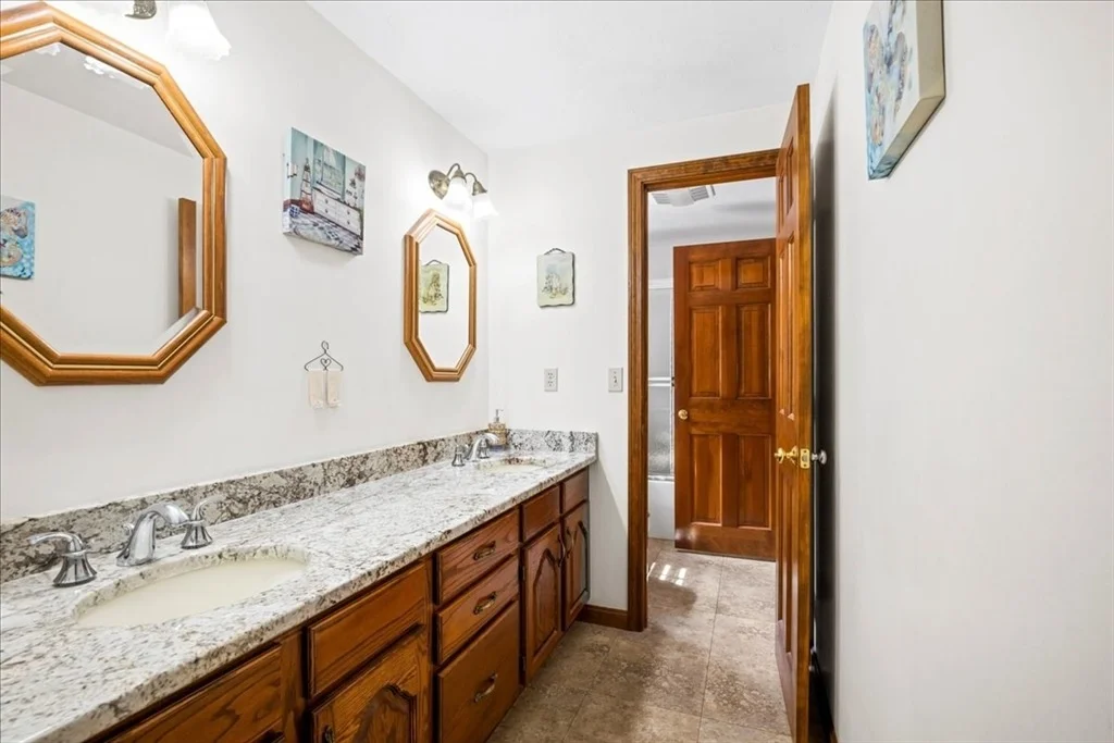 Photo of 26 Crestview Dr