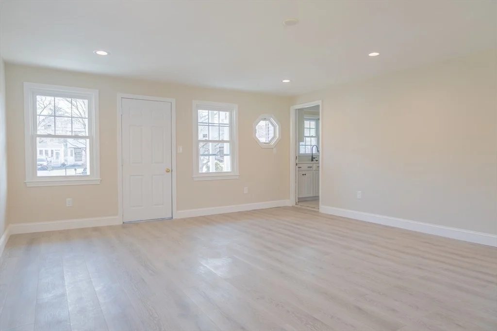 Photo of 72 Laurel Dr