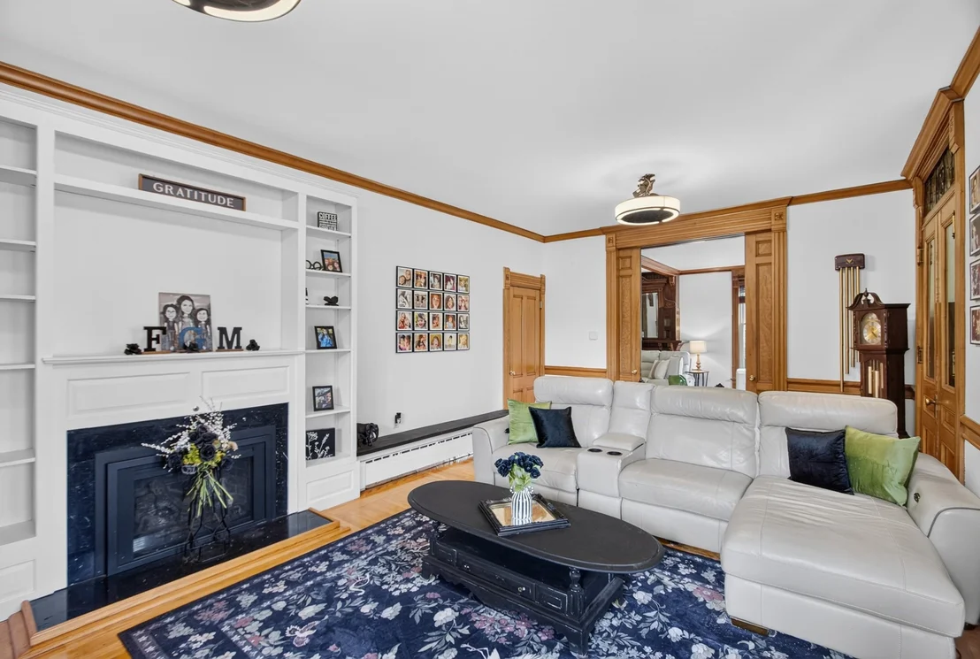 Photo of 141 Chestnut St