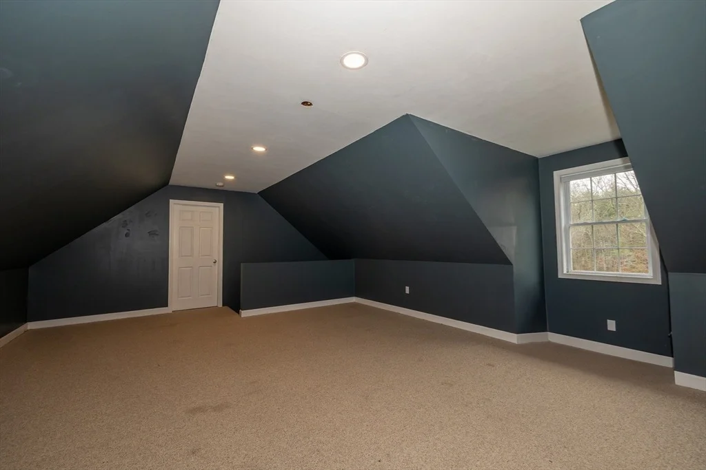 Photo of 142 River Rd