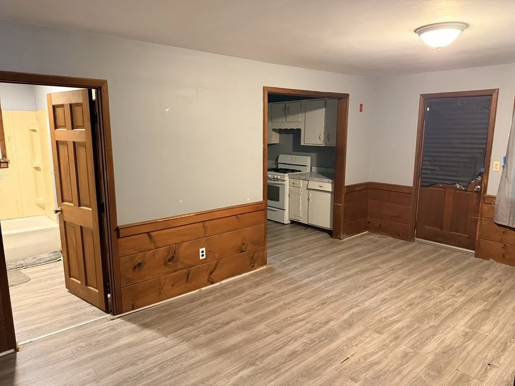 Photo of 16 Assonet Blvd