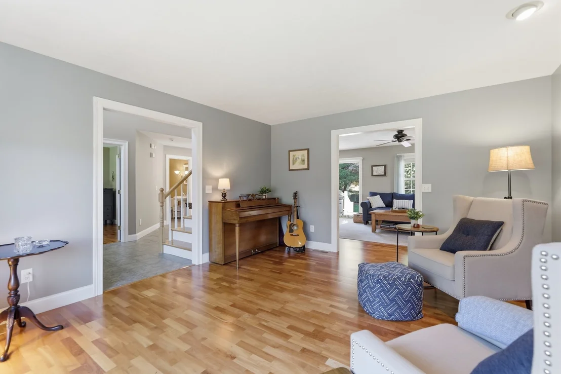 Photo of 7 Holly Cir