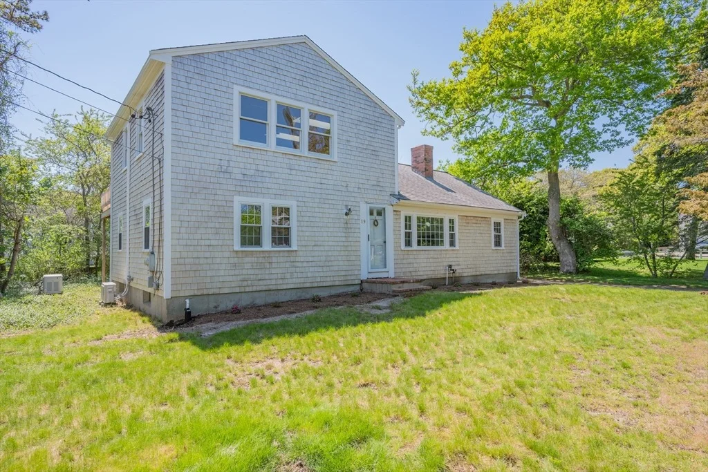 Photo of 19 Aspen Ln