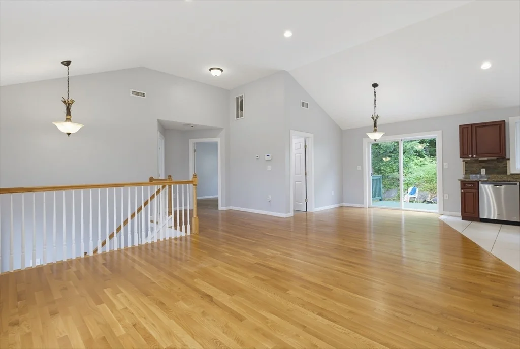 Photo of 70 Swan Ave
