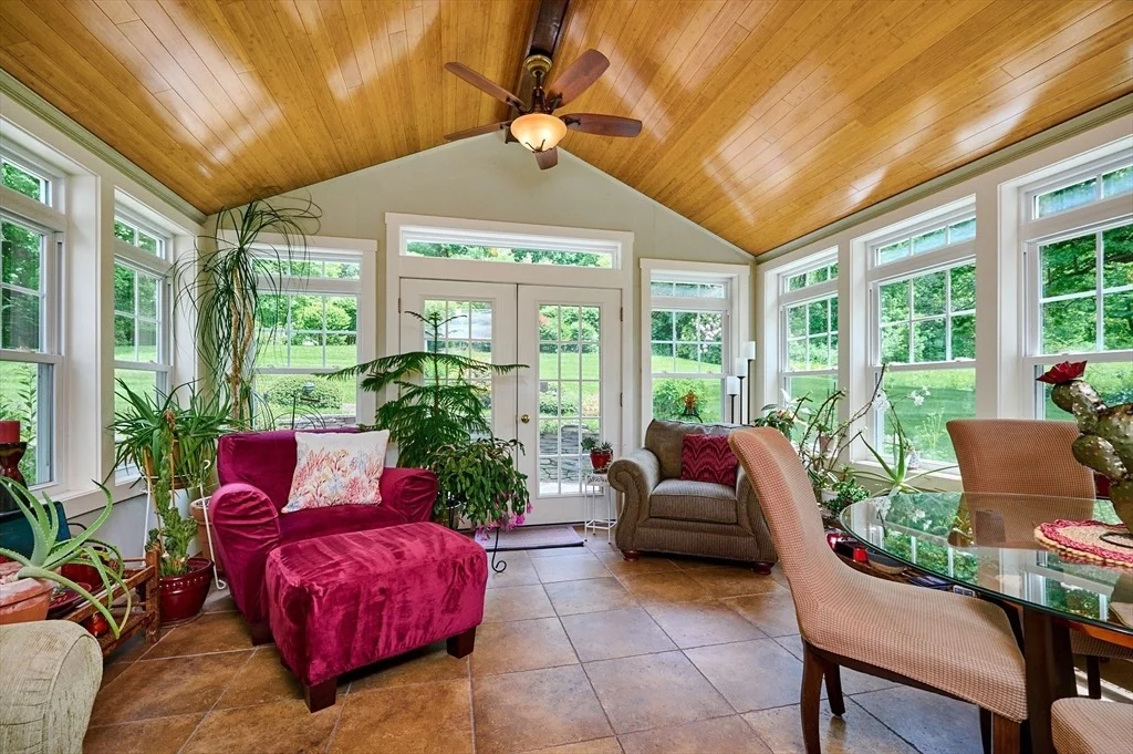Photo of 120 Hockanum Rd