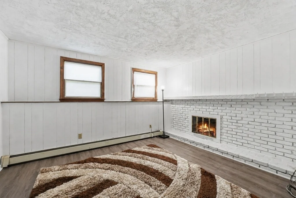Photo of 64 Marshall St