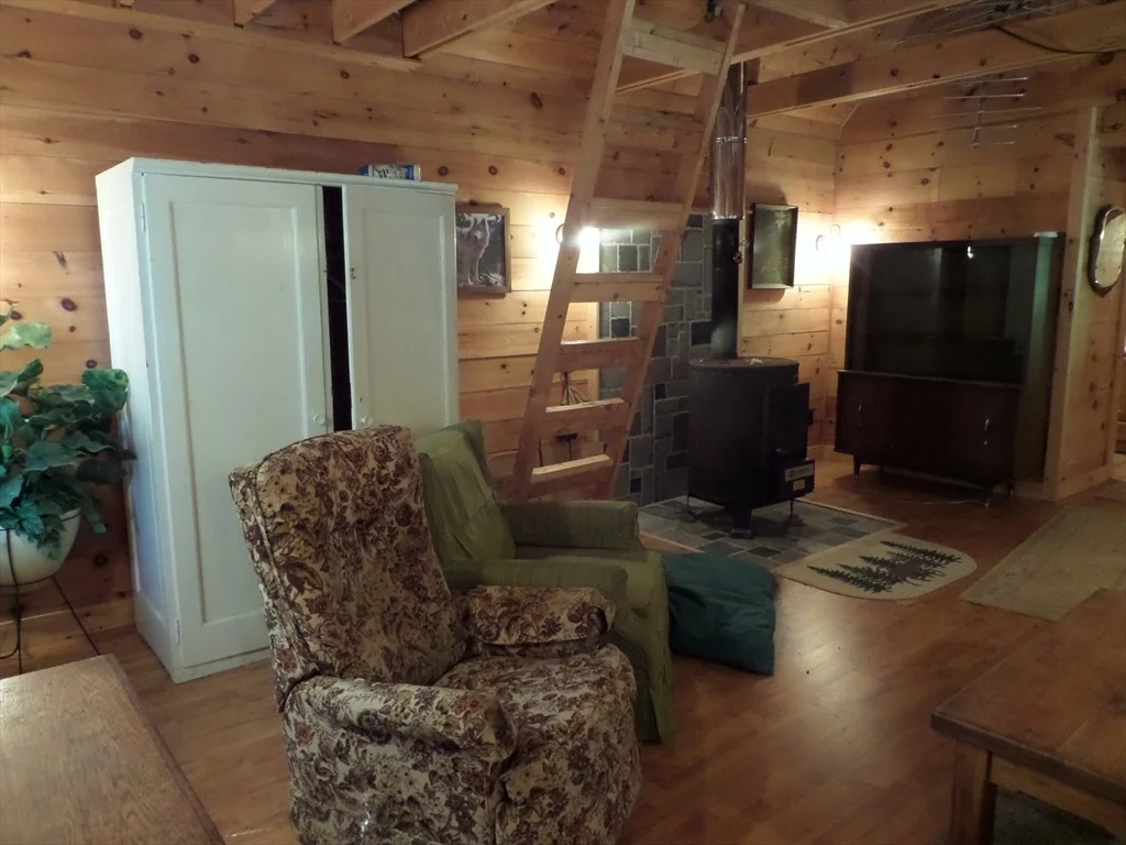 Photo of 255 Sam Hill Rd