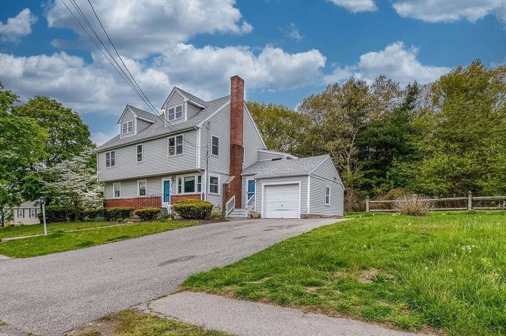 Photo of 137 Eleanor Dr